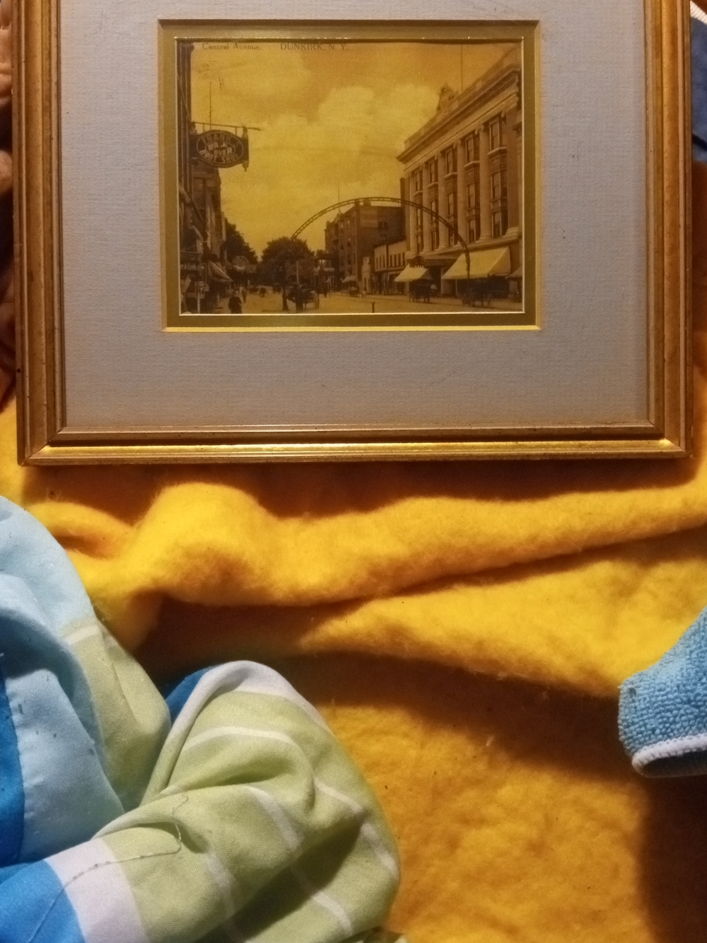 This image is a framed vintage postcard depicting Central Avenue in Dunkirk, New